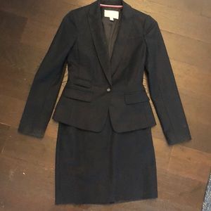 Like New Navy Banana Republic Skirt Suit